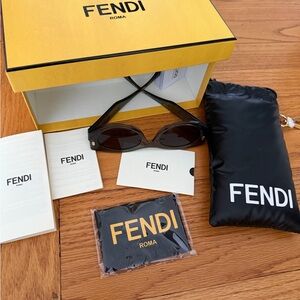 Fendi Roma sunglasses
